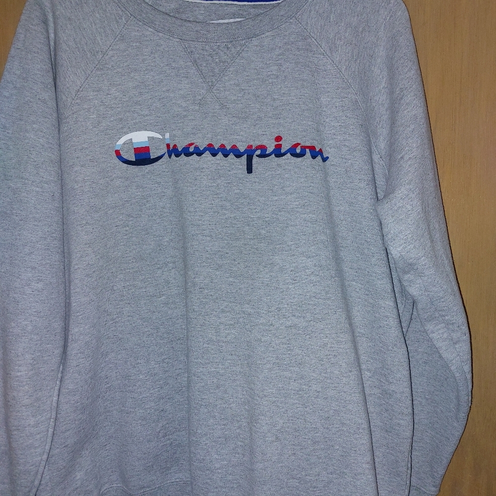 Womens Champion sweatshirt